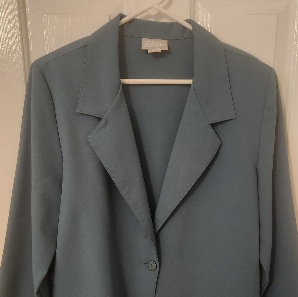 Chic Women's Mint Green Blazer.